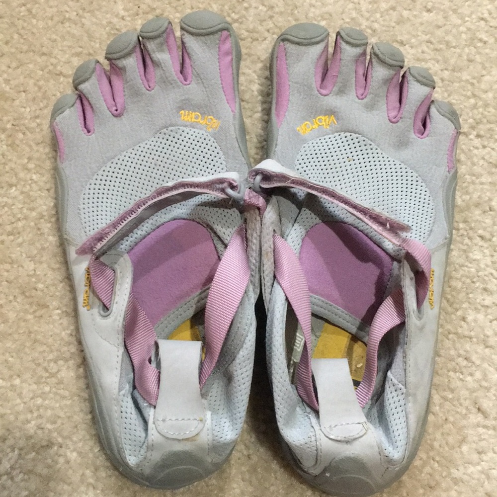 Vibram five finger shoes size 8